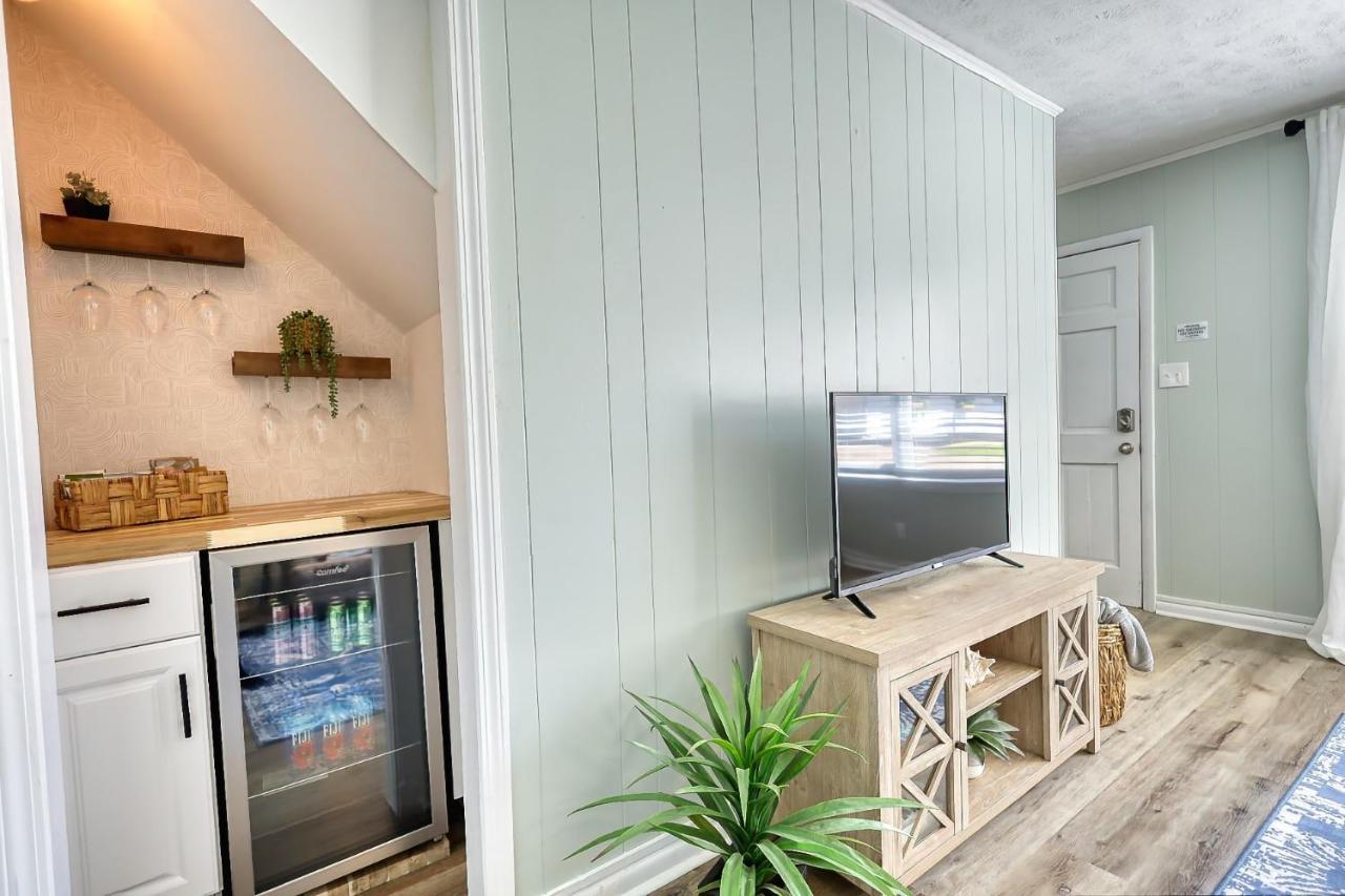 Coastal Cottage 1/2 Mile From Covington Square Bagian luar foto