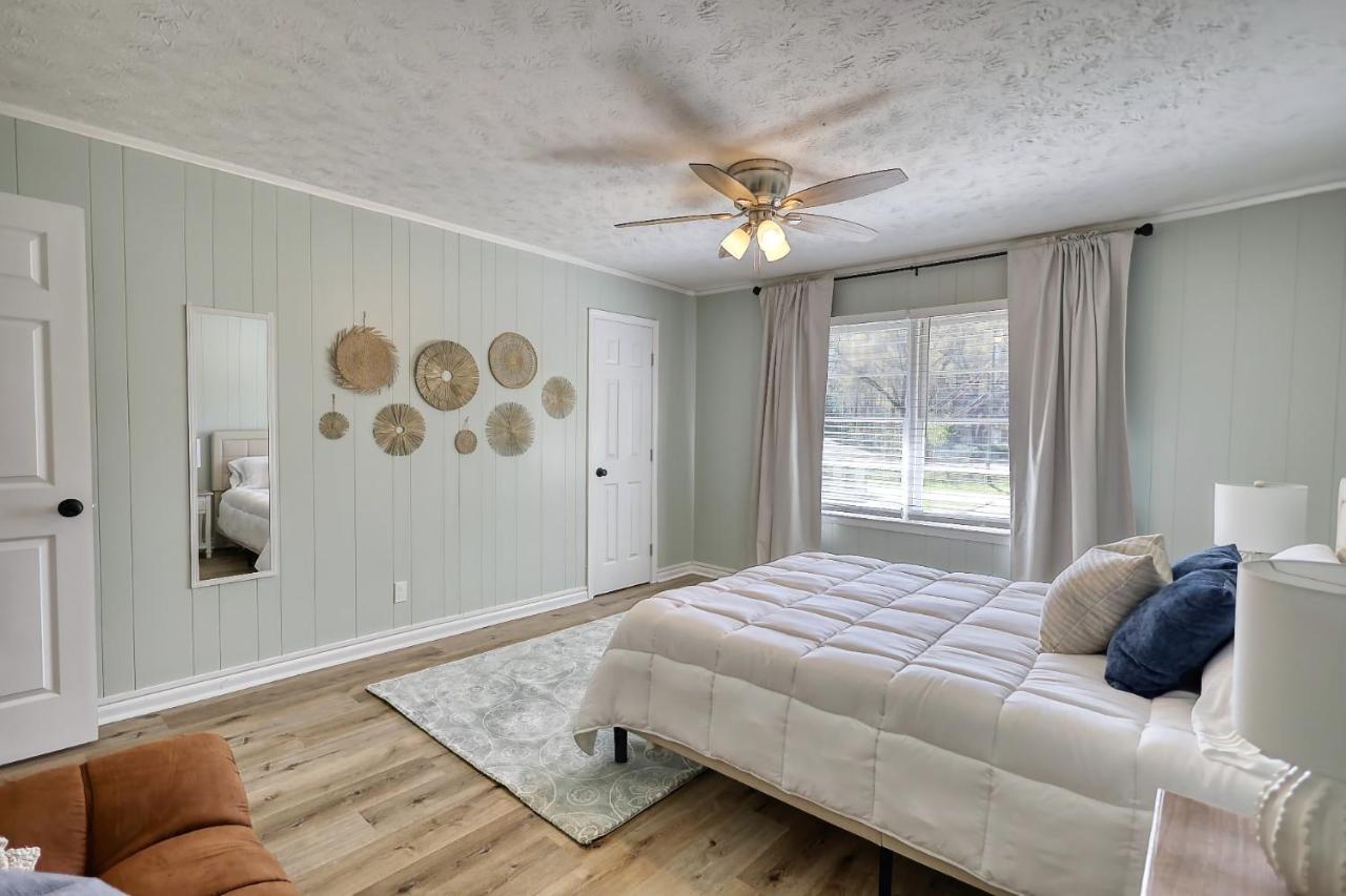 Coastal Cottage 1/2 Mile From Covington Square Bagian luar foto