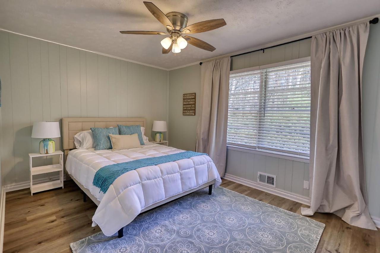 Coastal Cottage 1/2 Mile From Covington Square Bagian luar foto