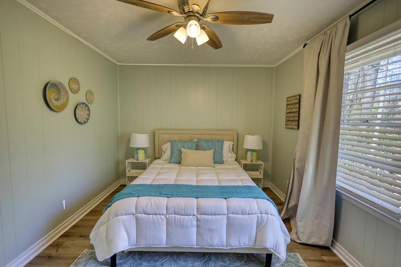 Coastal Cottage 1/2 Mile From Covington Square Bagian luar foto
