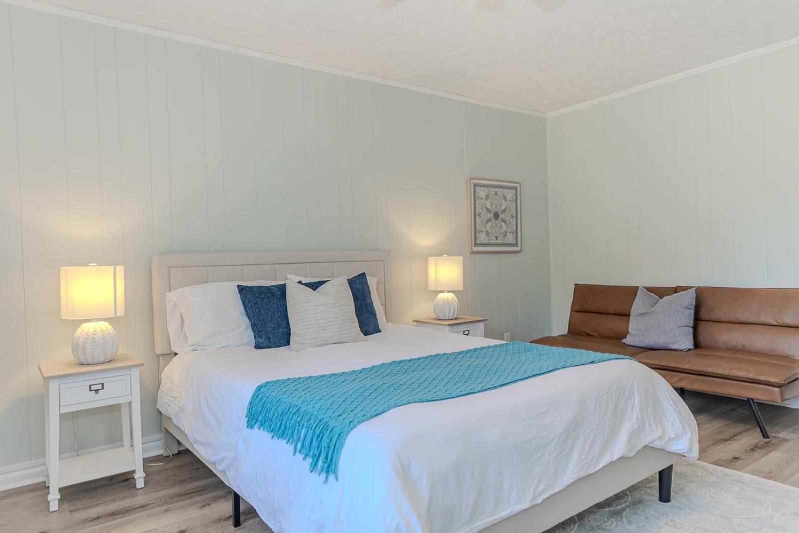 Coastal Cottage 1/2 Mile From Covington Square Bagian luar foto